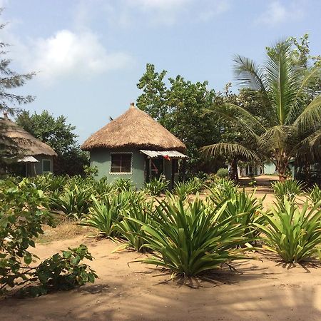 The Akwidaa Inn Extérieur photo