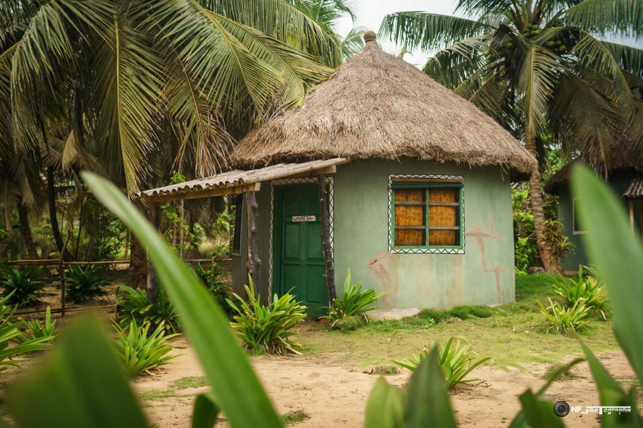The Akwidaa Inn Extérieur photo