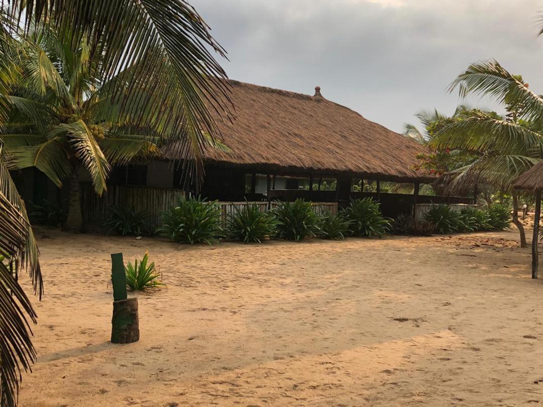 The Akwidaa Inn Extérieur photo