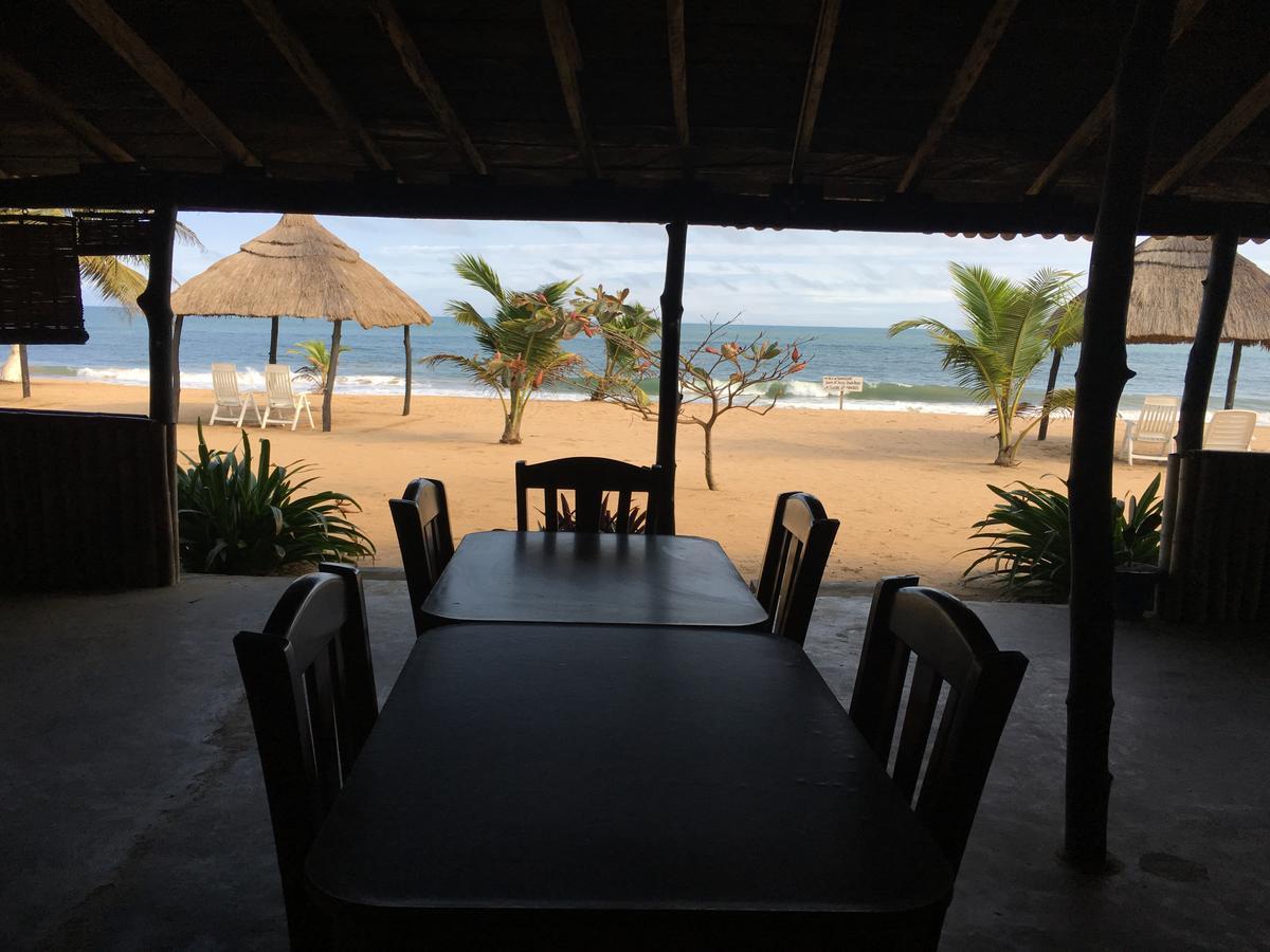 The Akwidaa Inn Extérieur photo